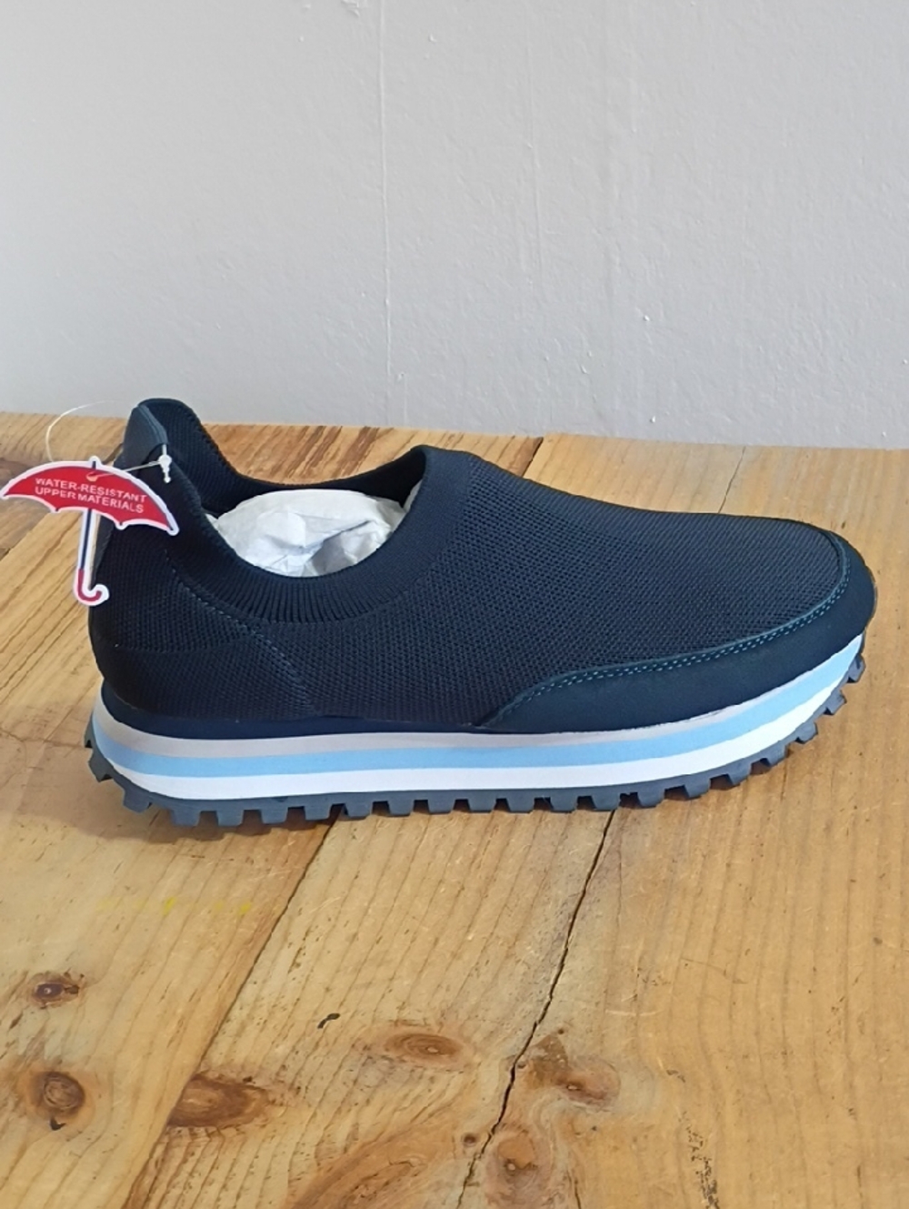 Blondo Lakelyn Navy Knit Water Resistant Slip On Sneakers Size 12 M NEW
